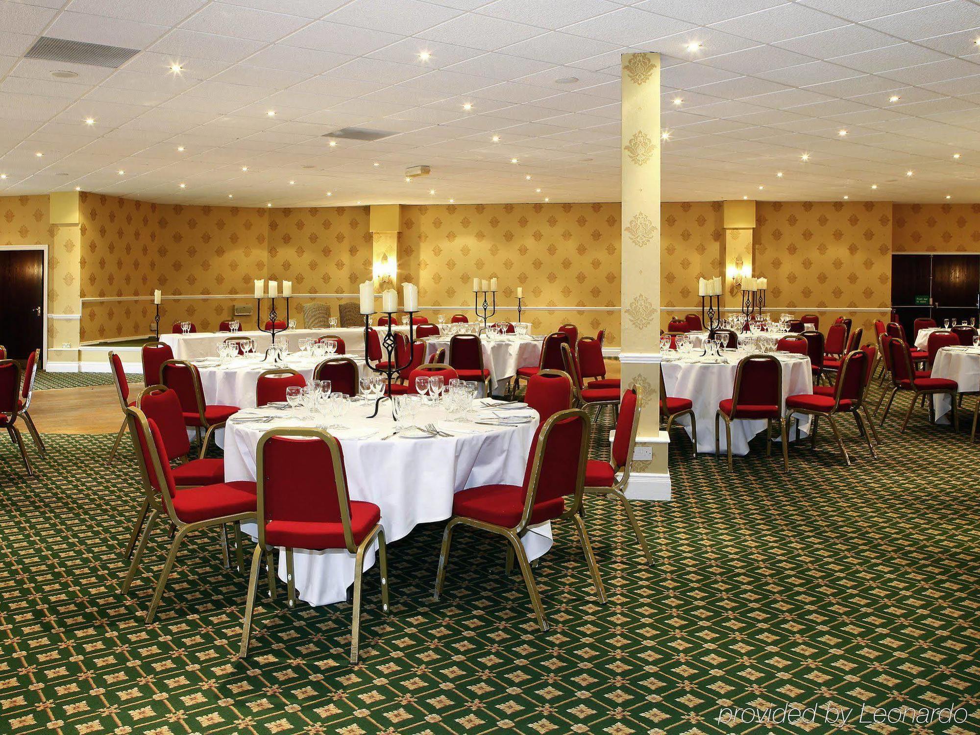 Stafford South Hatherton Hotel ペンクリッジ エクステリア 写真