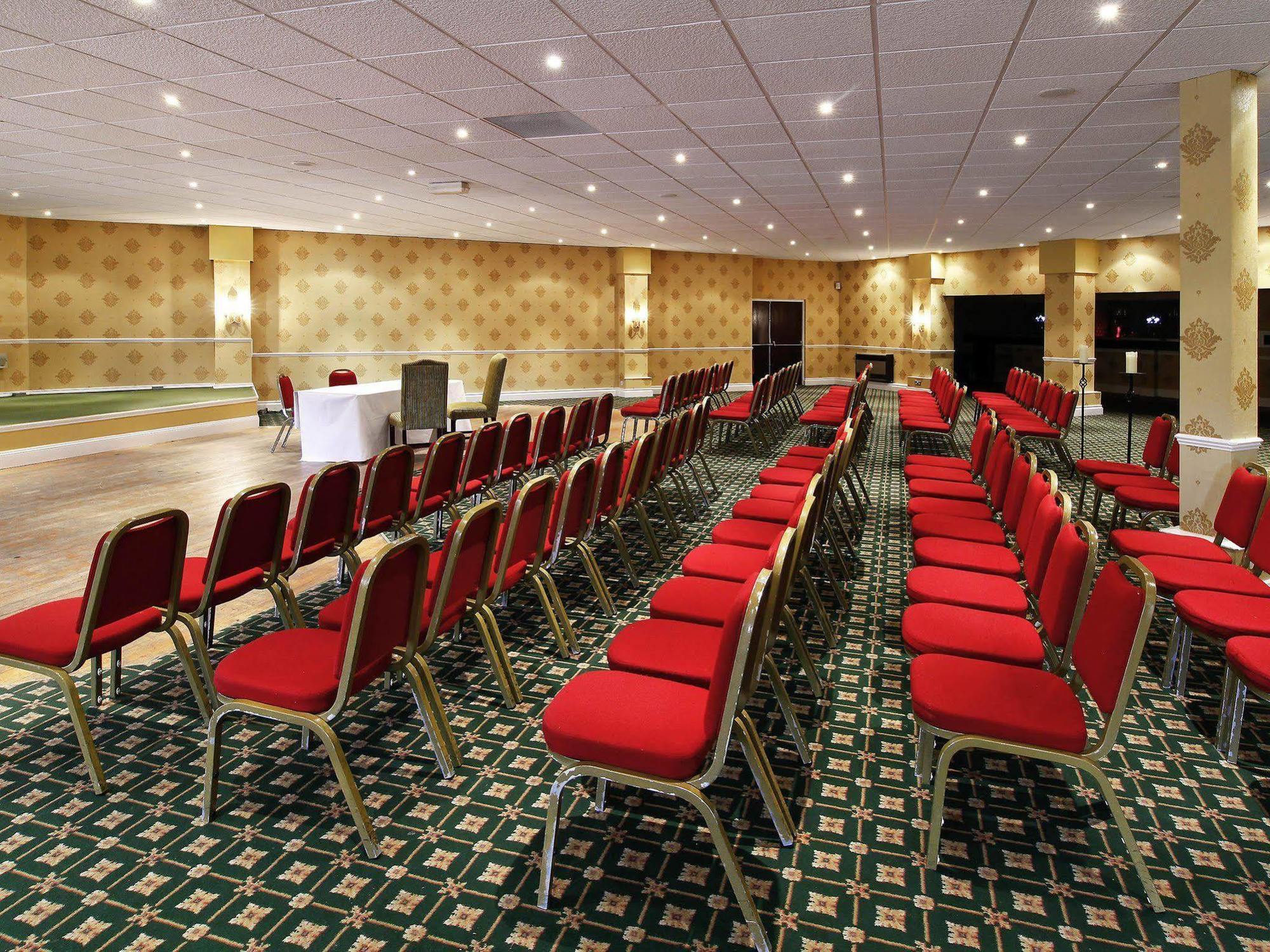 Stafford South Hatherton Hotel ペンクリッジ エクステリア 写真